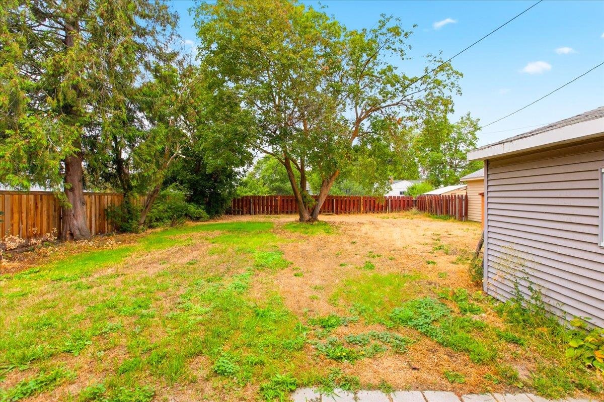 5709 N Belt St - Photo 37