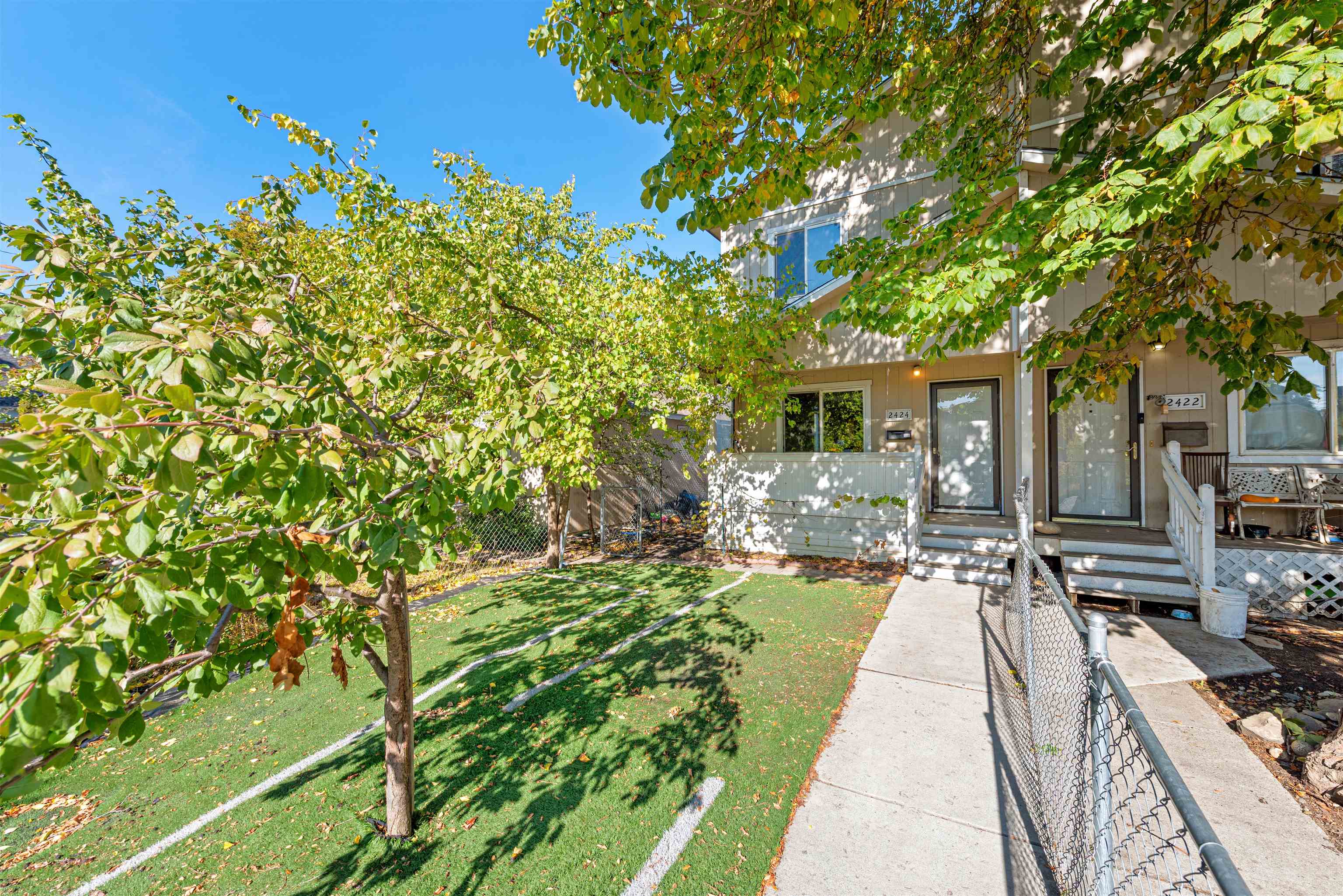 2424 W Dean Ave - Photo 2
