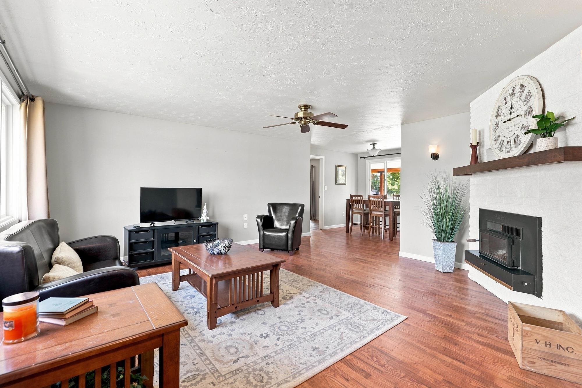 10510 E Desmet Ave - Photo 4
