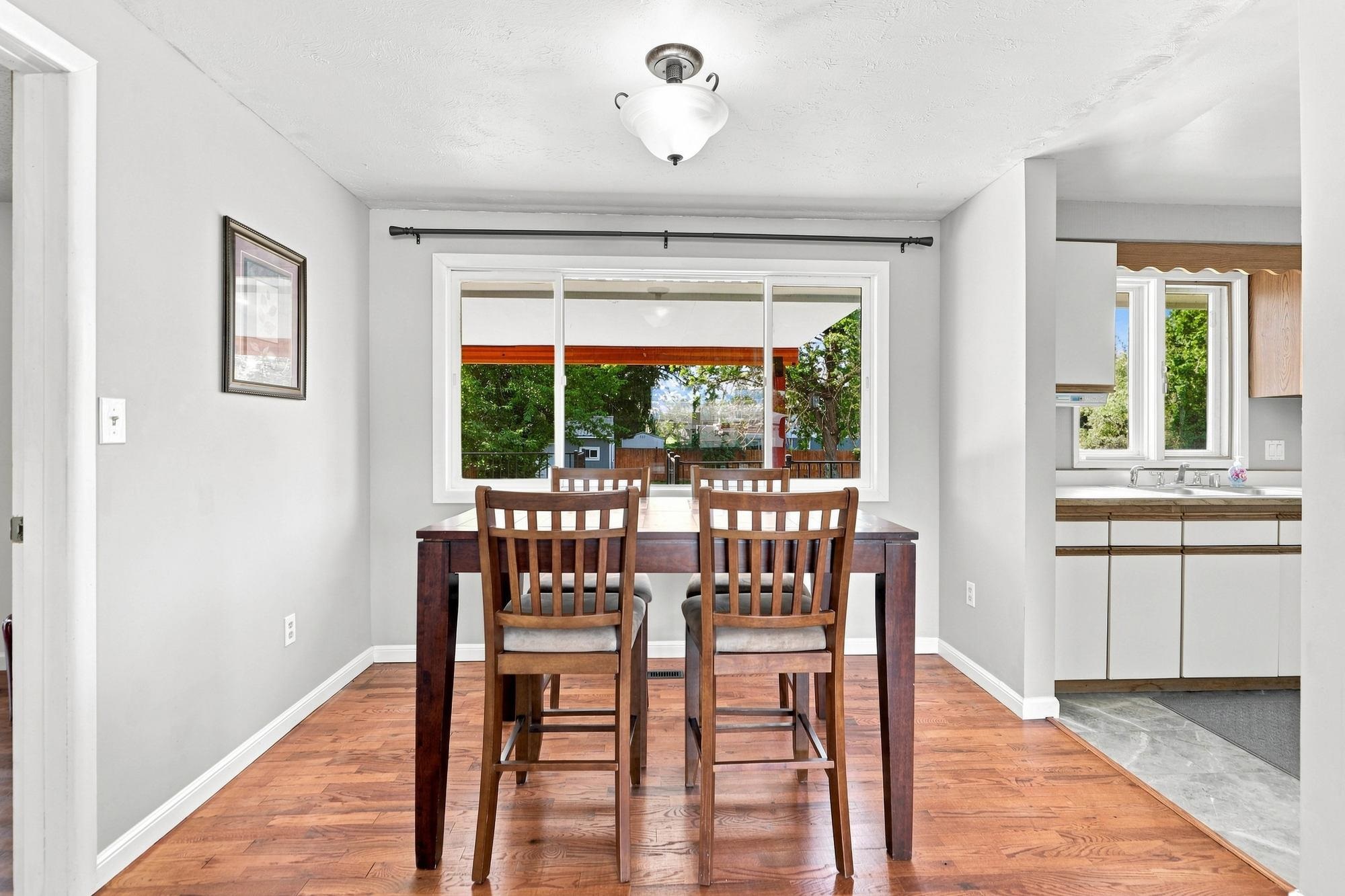 10510 E Desmet Ave - Photo 7