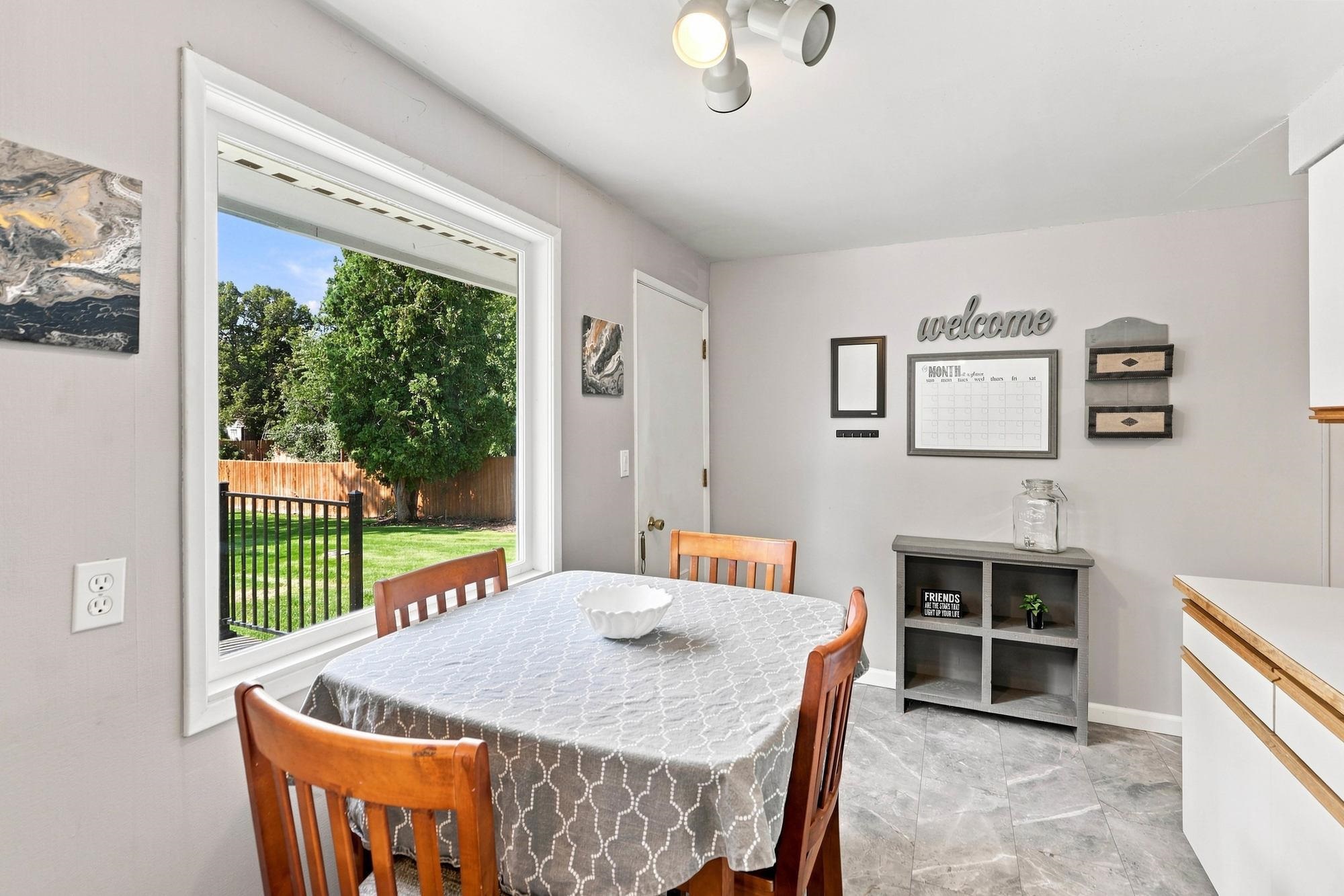 10510 E Desmet Ave - Photo 9