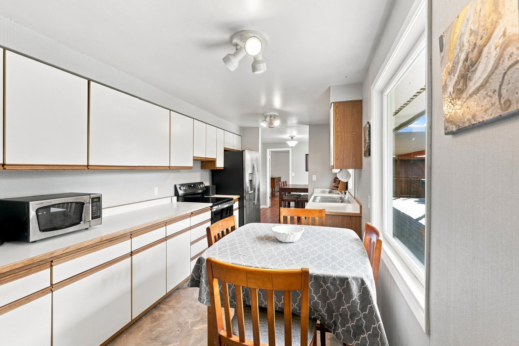 10510 E Desmet Ave - Photo 10