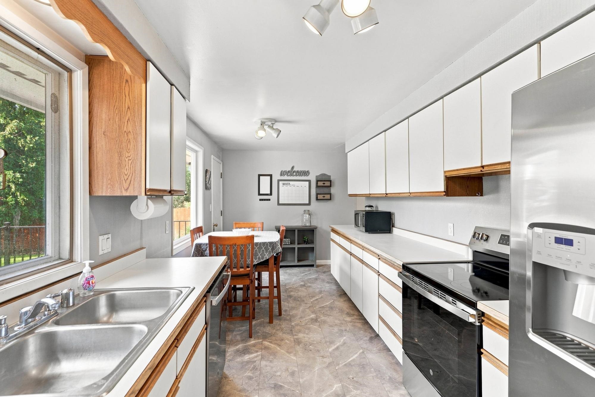 10510 E Desmet Ave - Photo 15