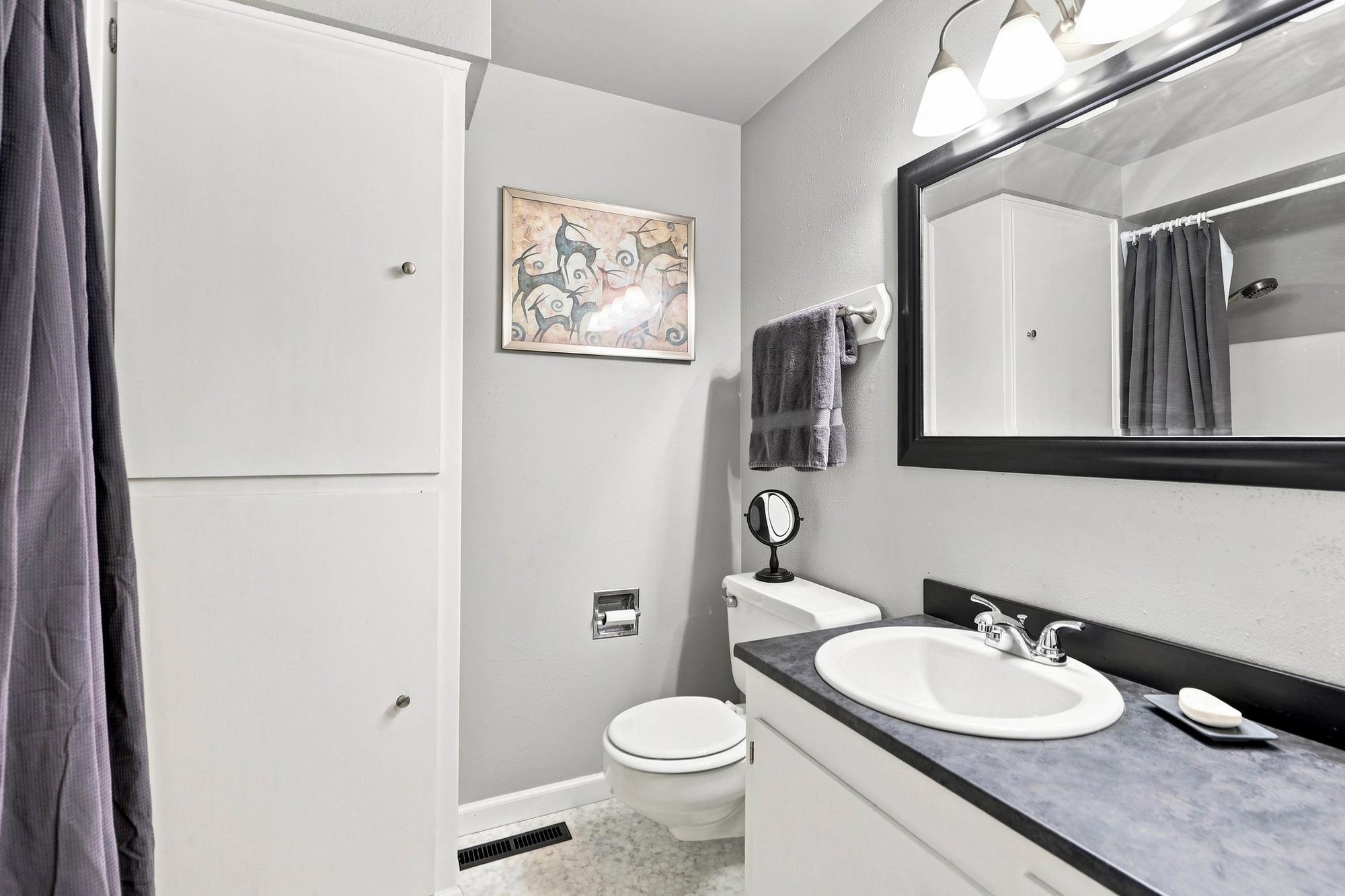 10510 E Desmet Ave - Photo 18