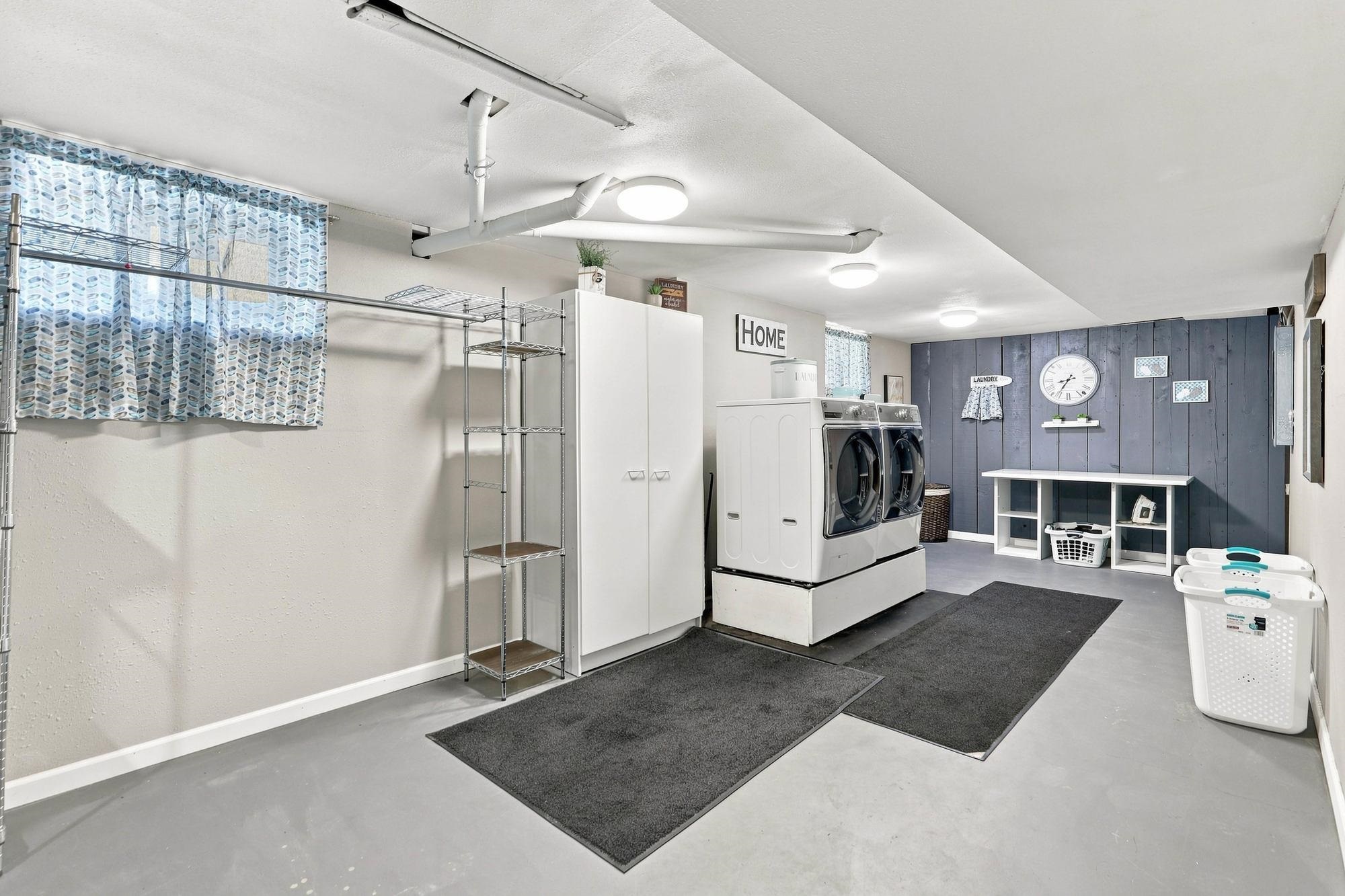 10510 E Desmet Ave - Photo 33