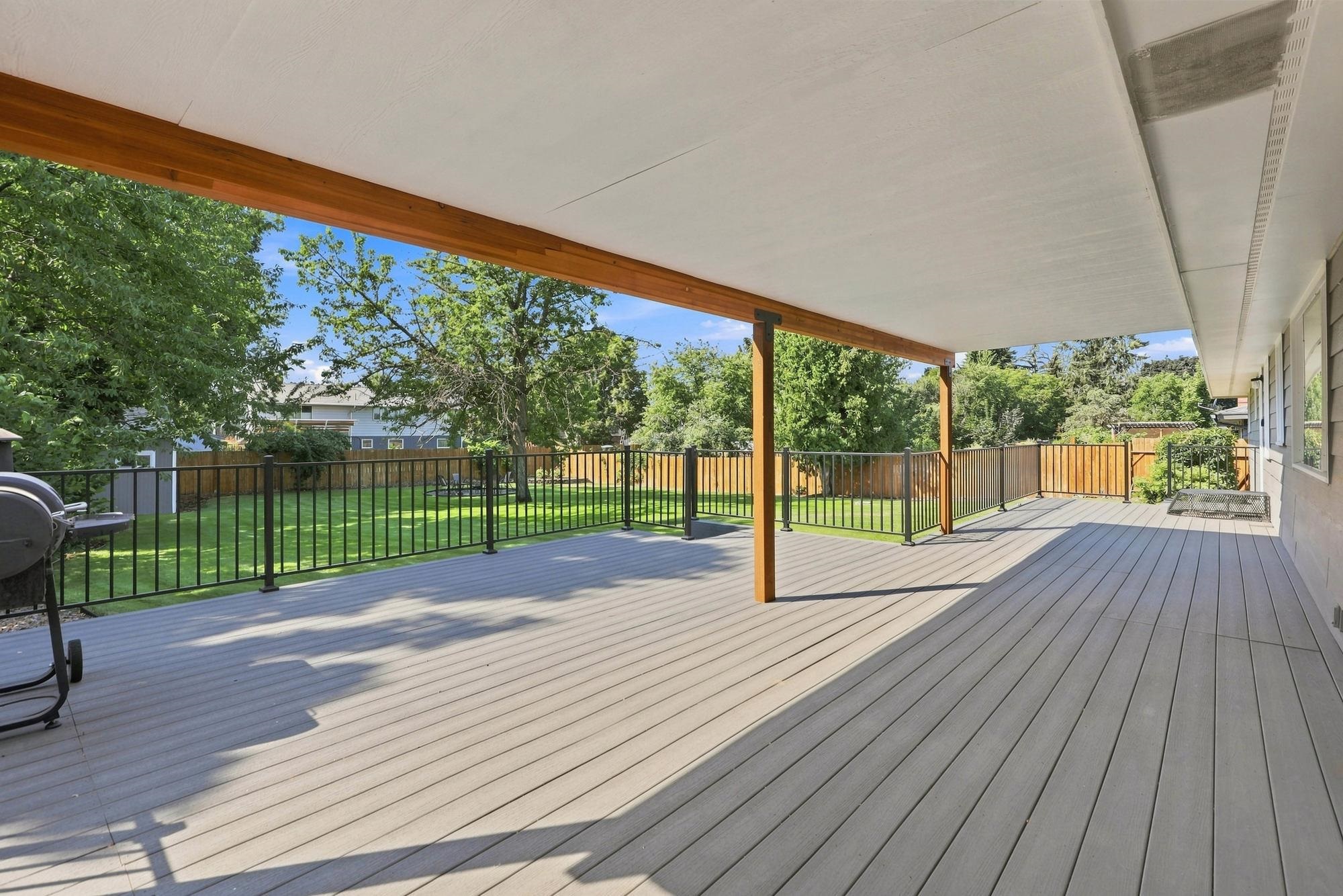 10510 E Desmet Ave - Photo 22