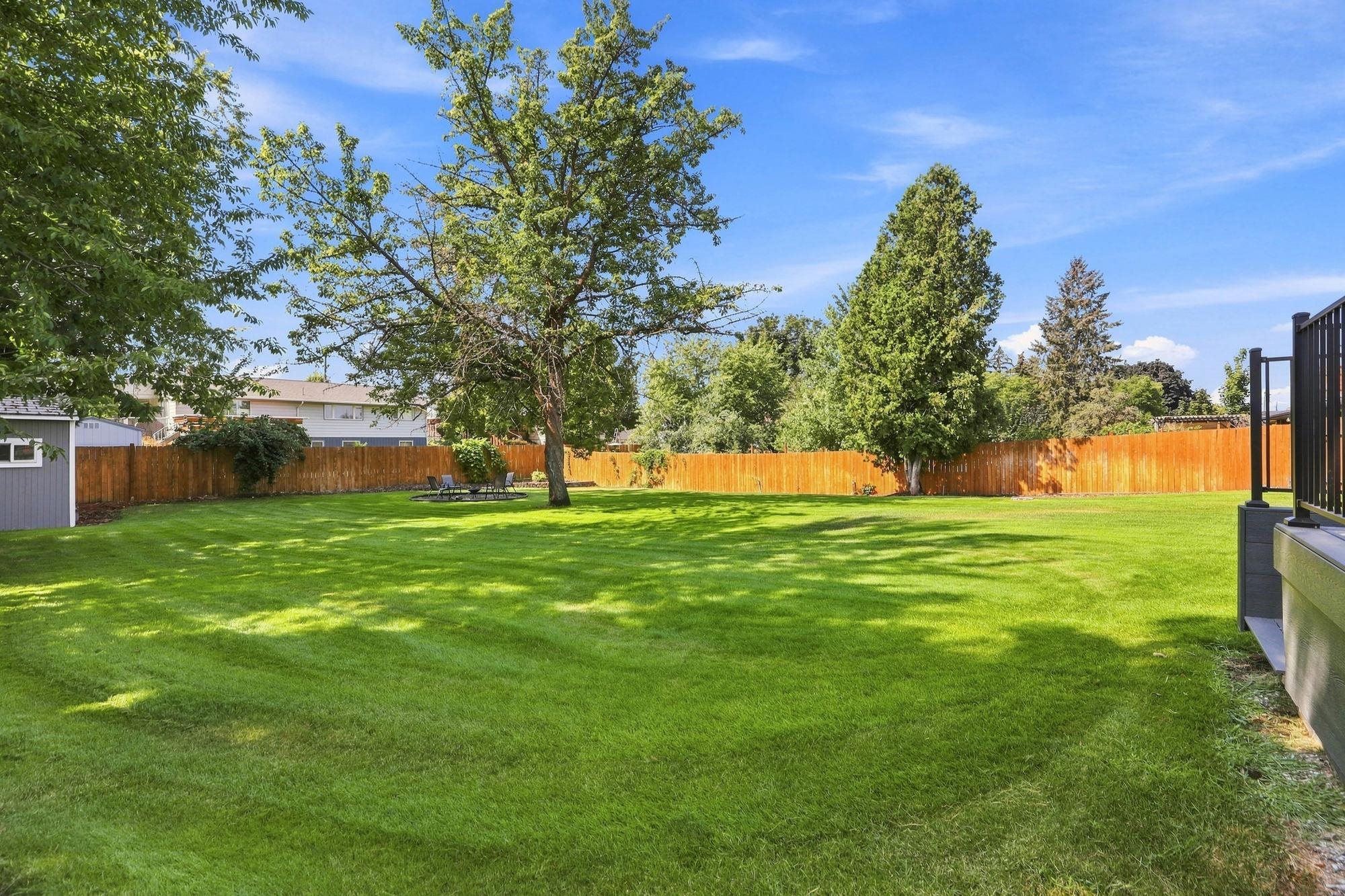 10510 E Desmet Ave - Photo 34
