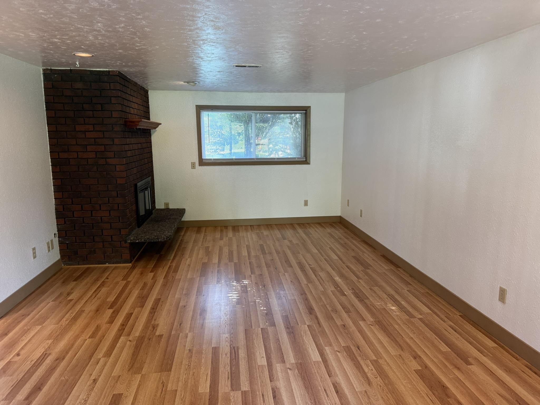 920-922 N Locust Rd - Photo 11