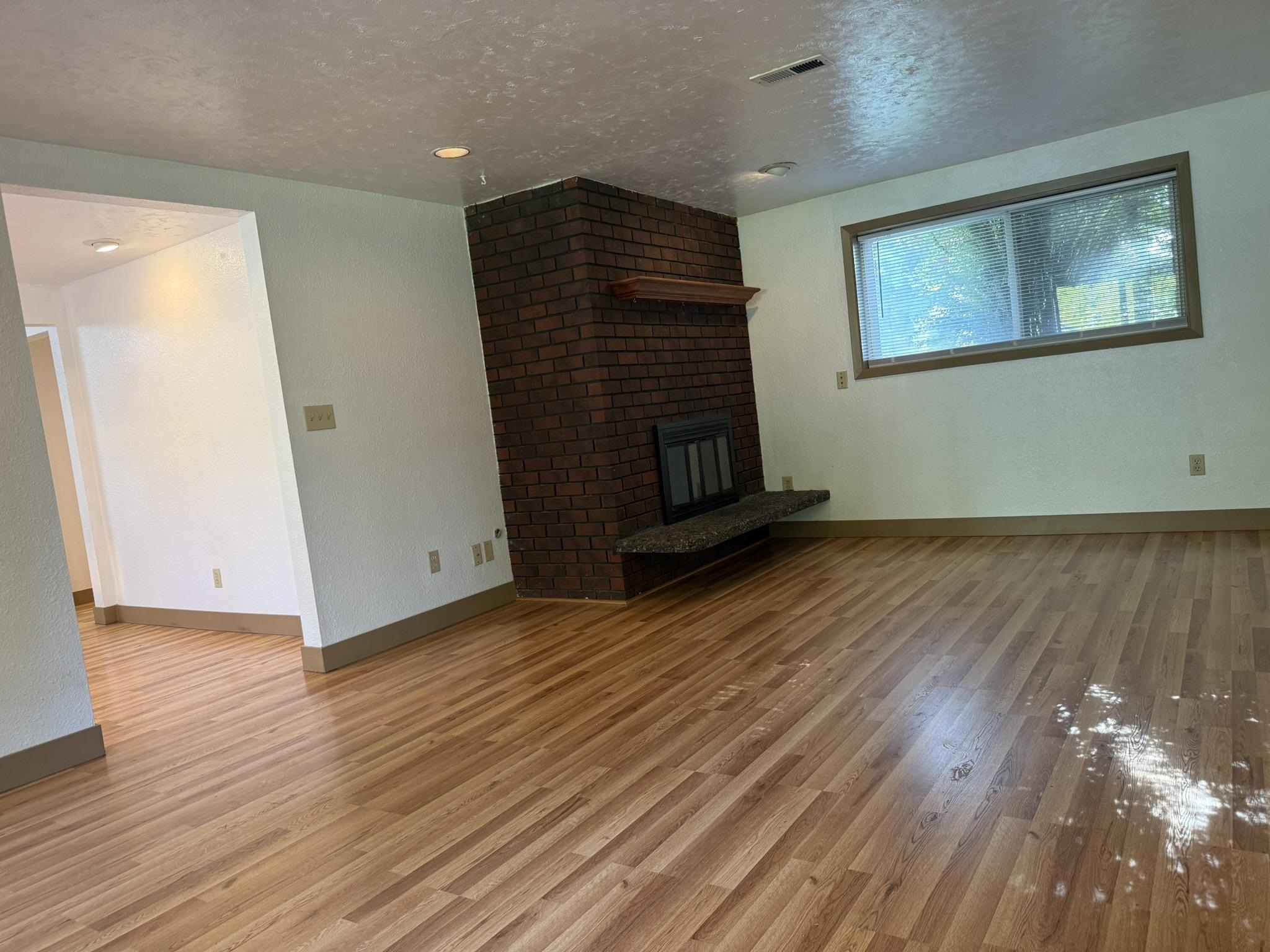 920-922 N Locust Rd - Photo 12