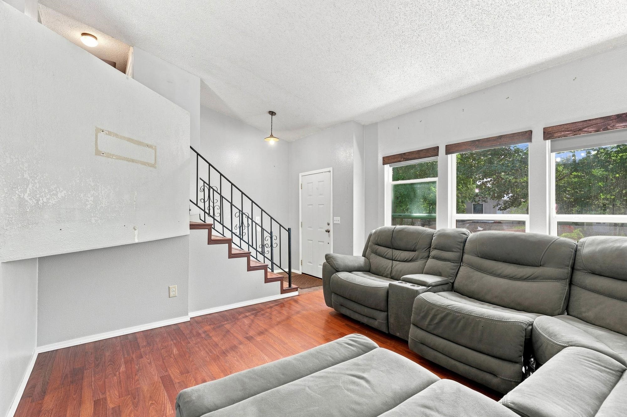 2101 E 6th Ave - Photo 4