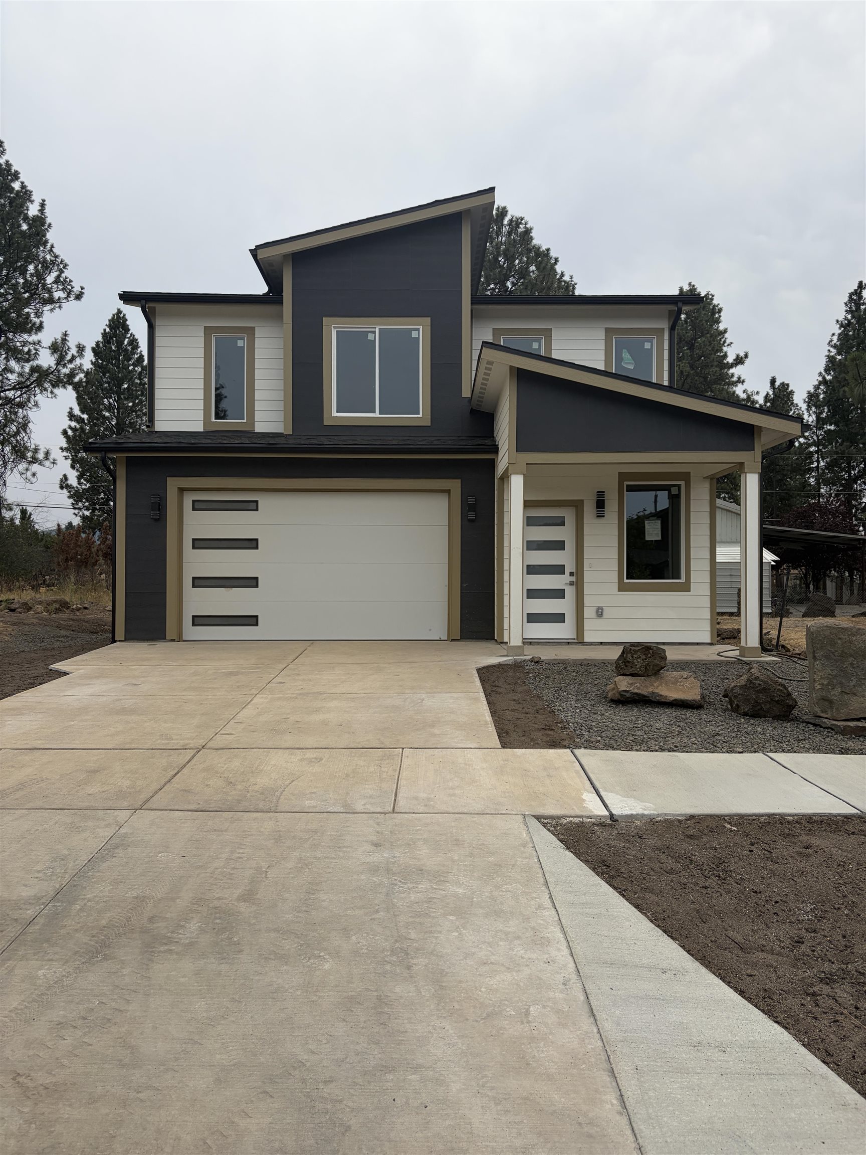 4258 E 21st Ave - Photo 1