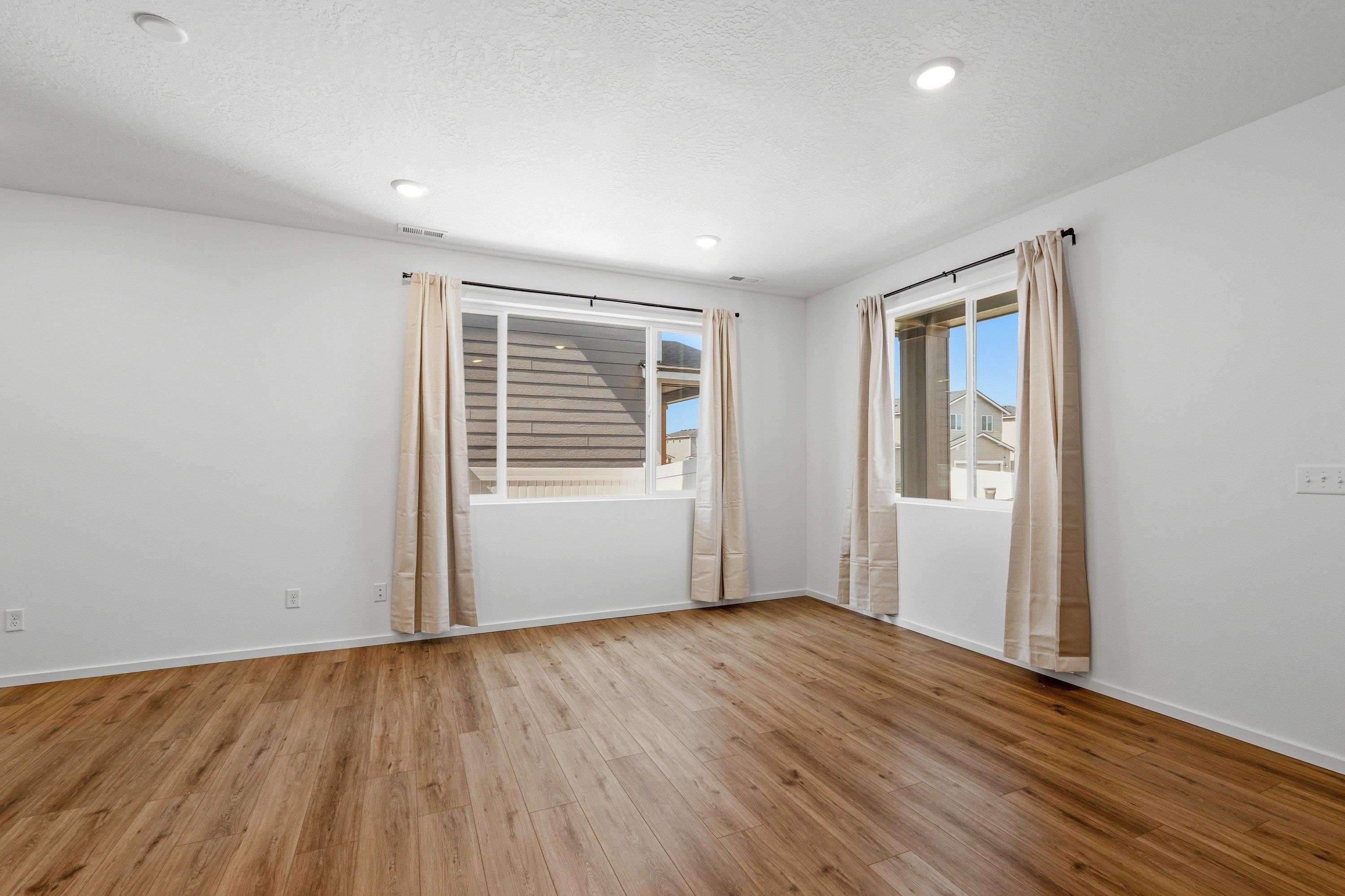 24814 E Coopers Hawk Ln - Photo 9
