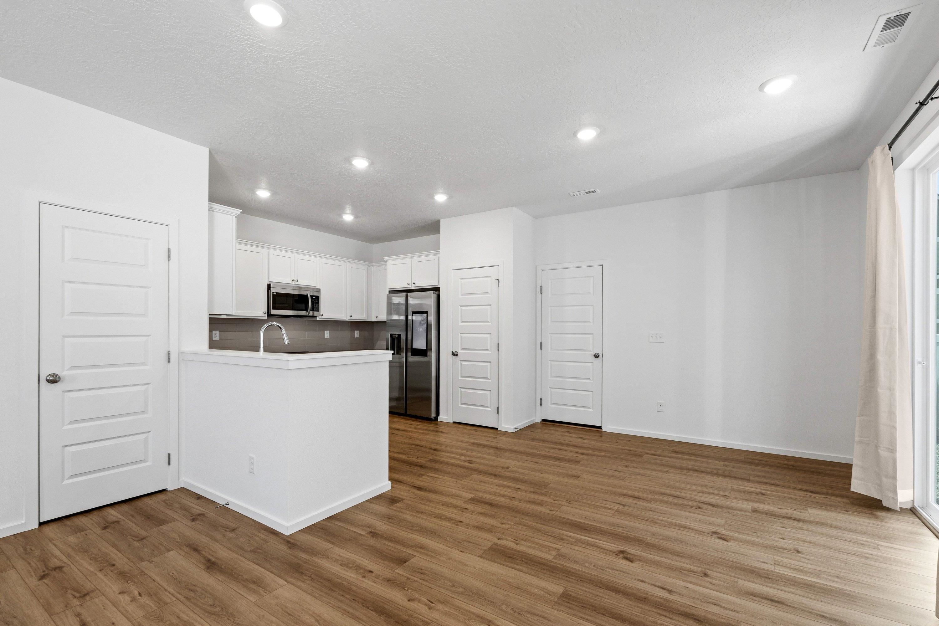 24814 E Coopers Hawk Ln - Photo 11