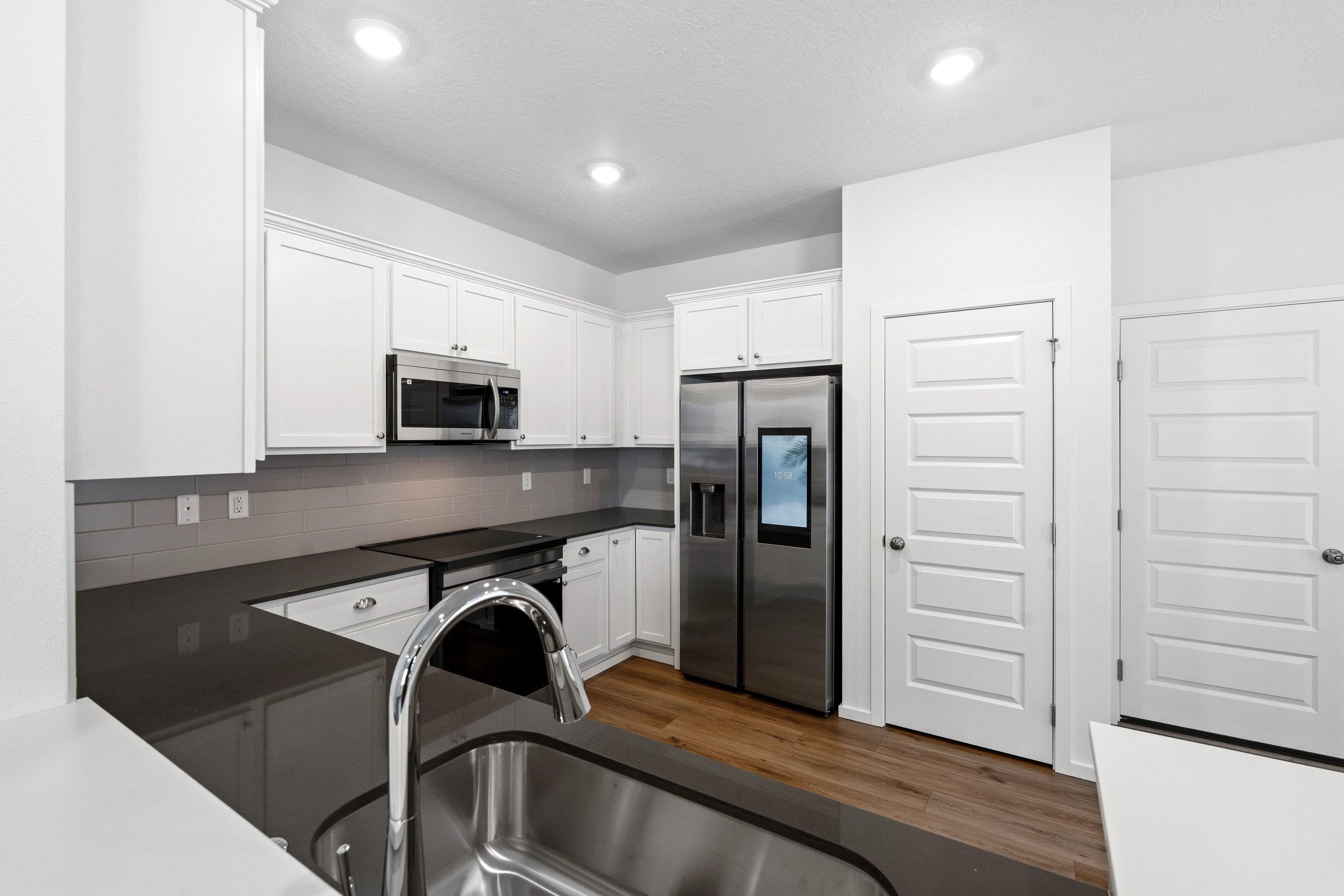 24814 E Coopers Hawk Ln - Photo 12