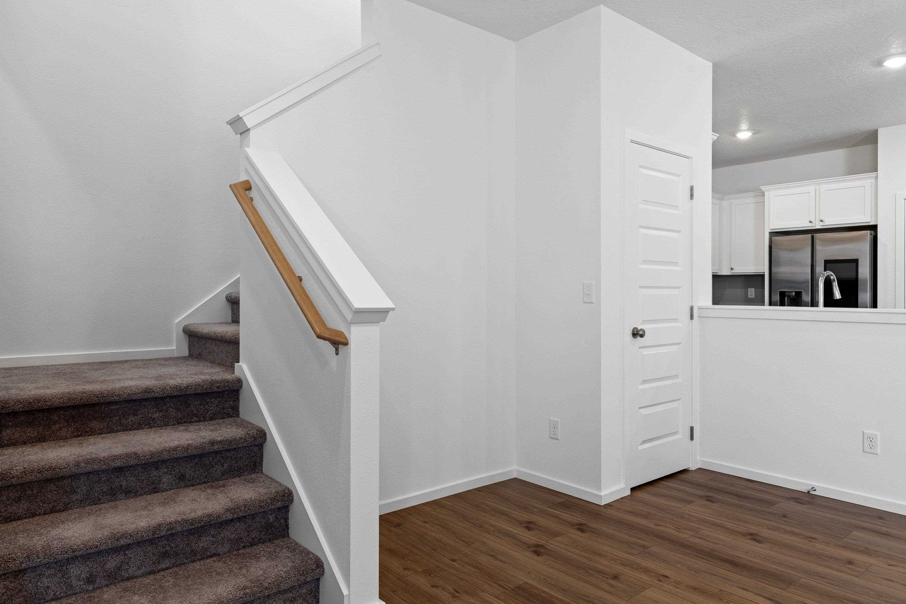 24814 E Coopers Hawk Ln - Photo 17