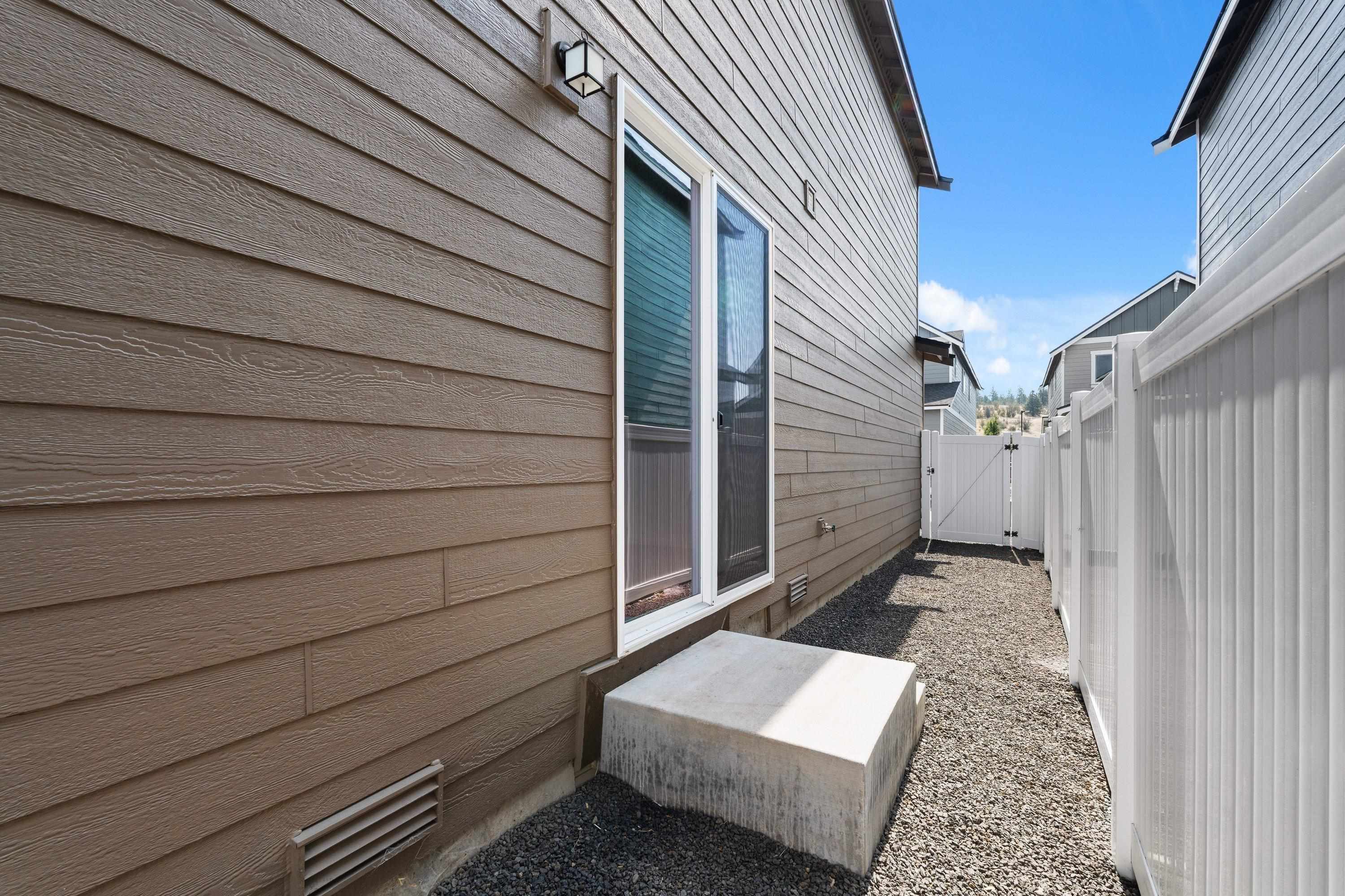 24814 E Coopers Hawk Ln - Photo 35