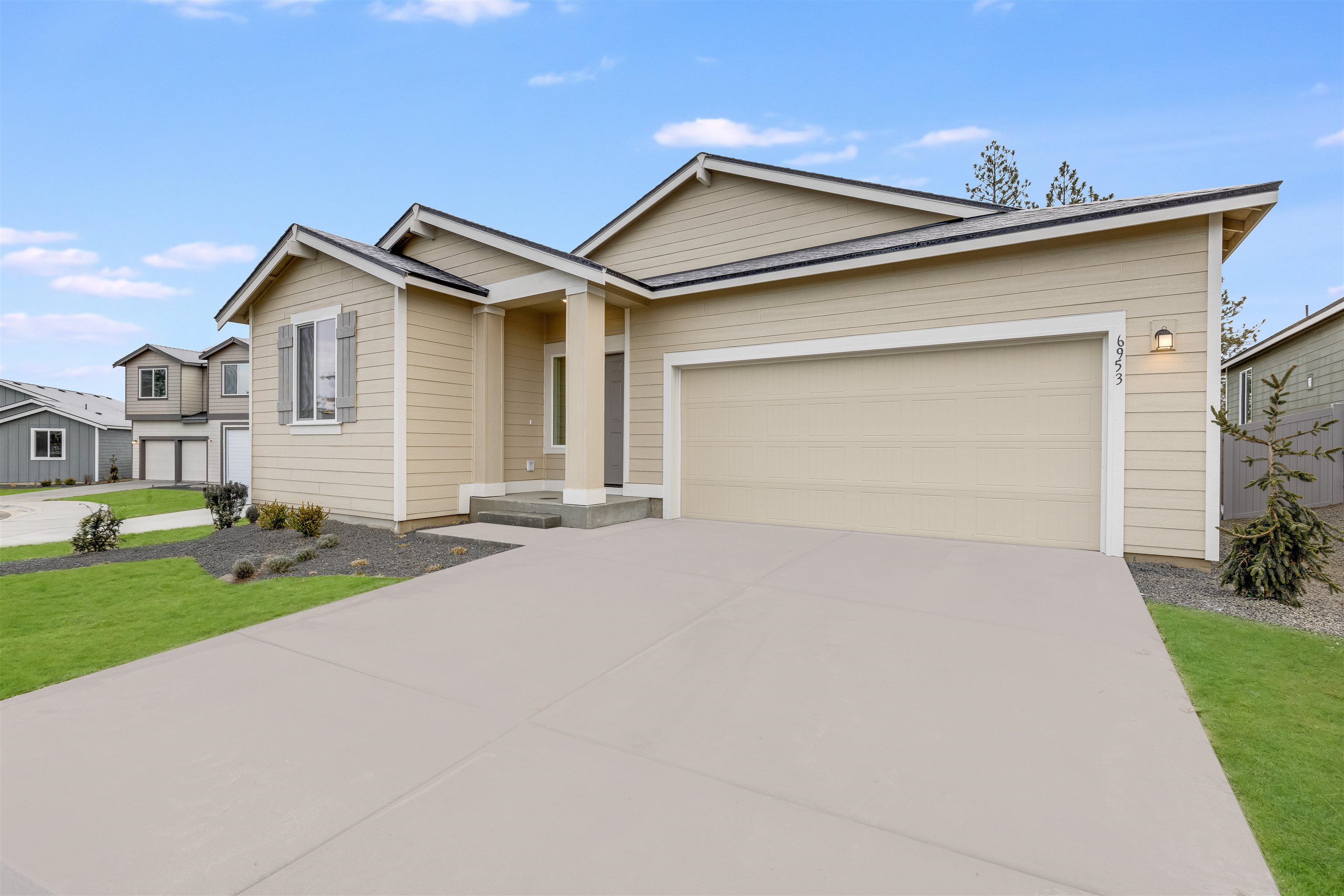16349 E 30th Ln - Photo 1