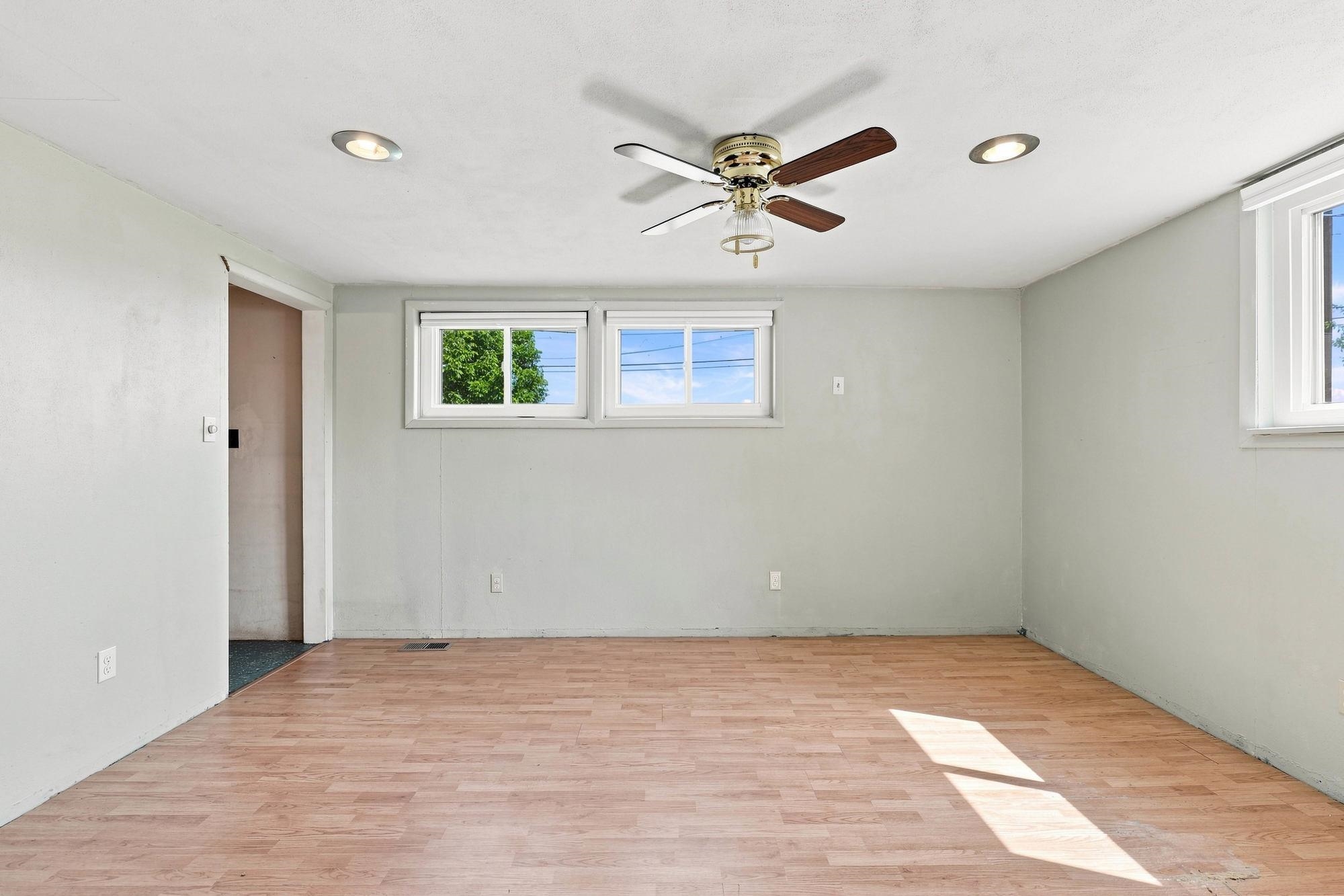 1318 E Ermina Ave - Photo 15