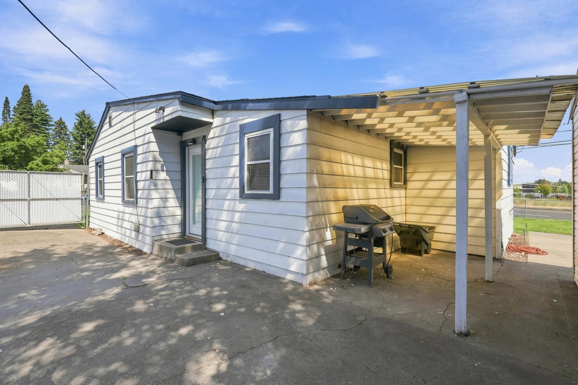 1318 E Ermina Ave - Photo 30