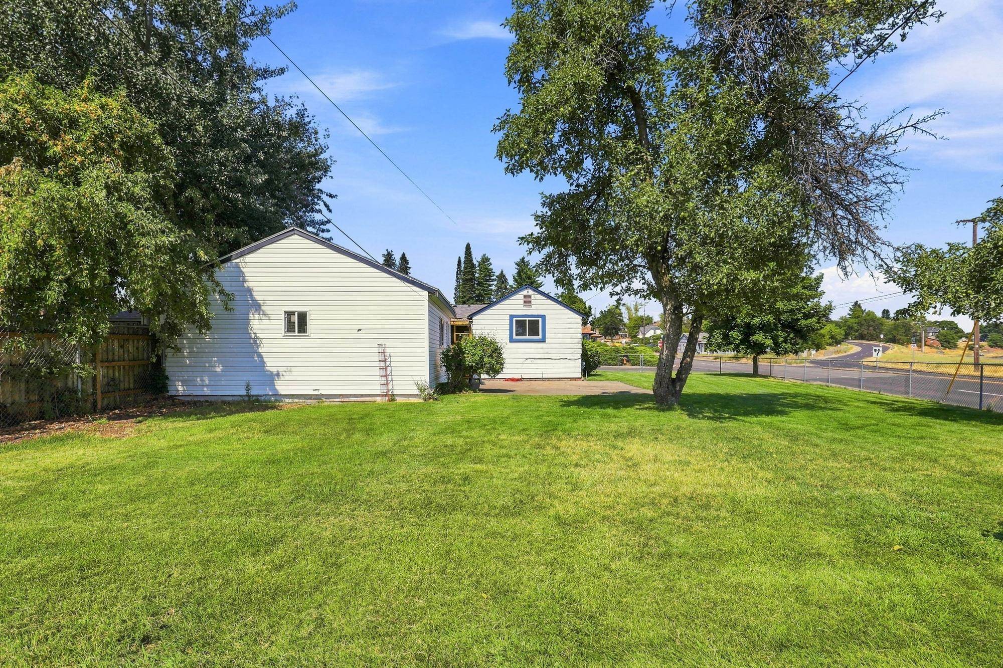 1318 E Ermina Ave - Photo 29