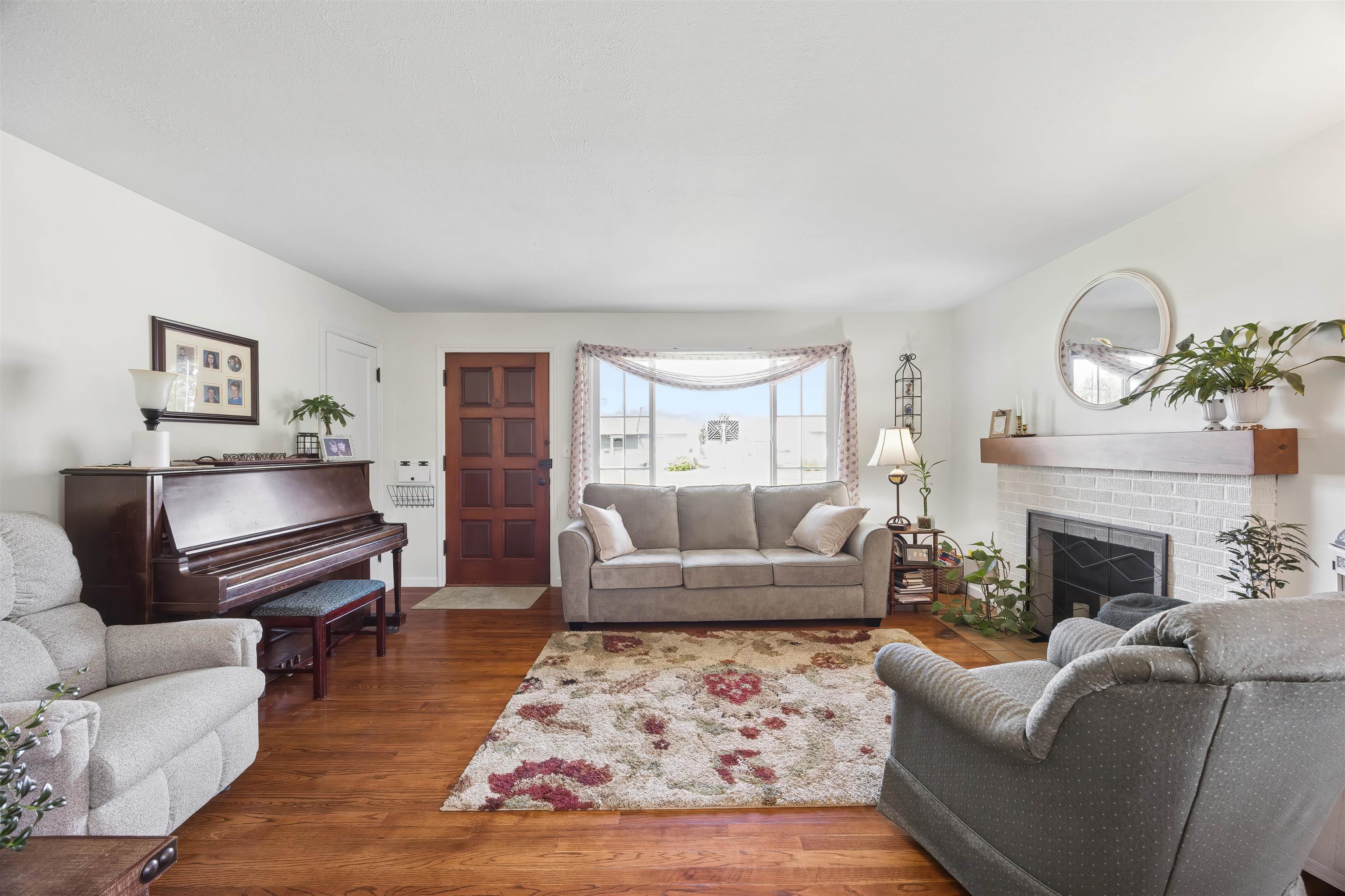 5011 W Hoffman Pl - Photo 6