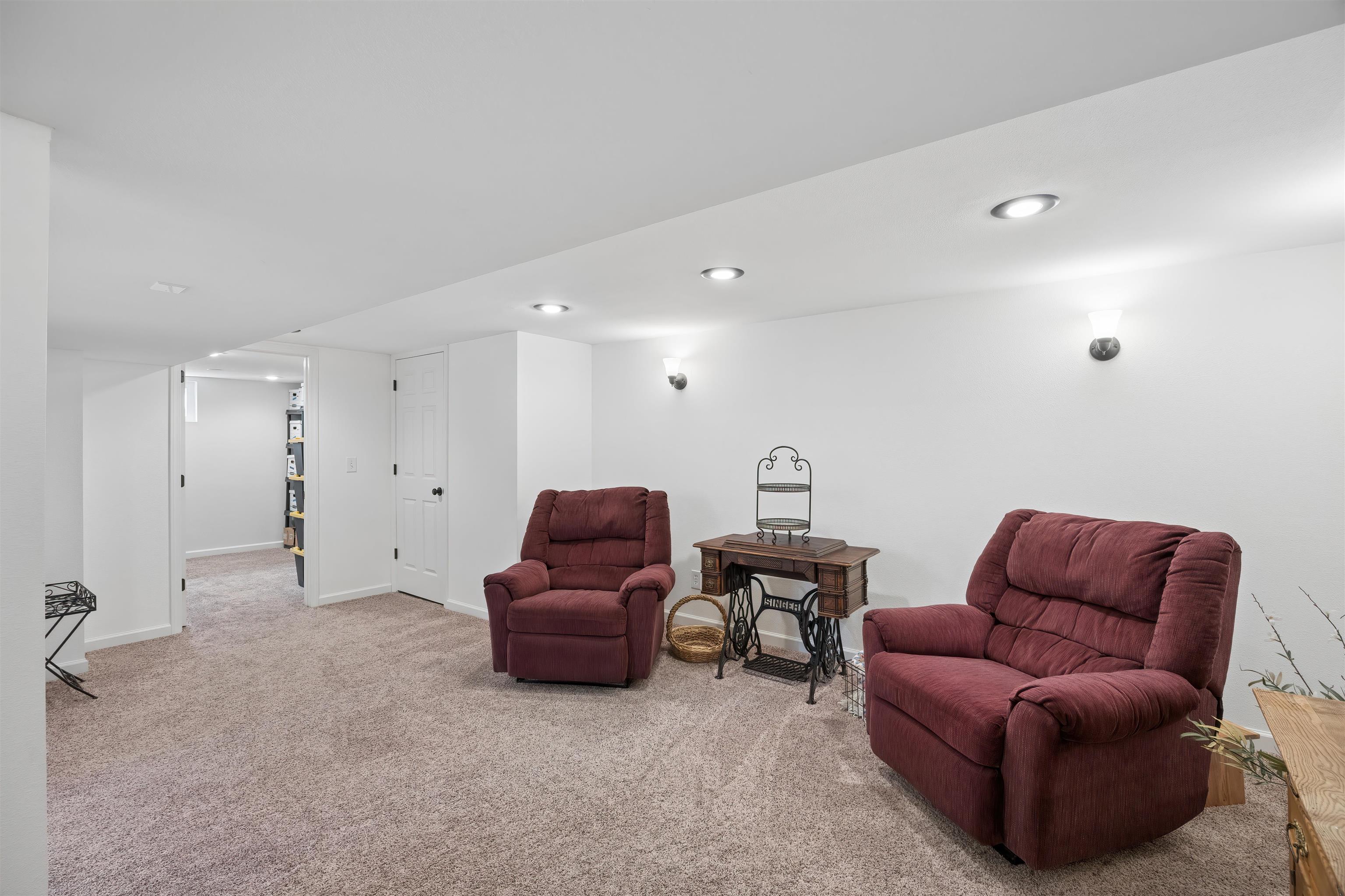 5011 W Hoffman Pl - Photo 20