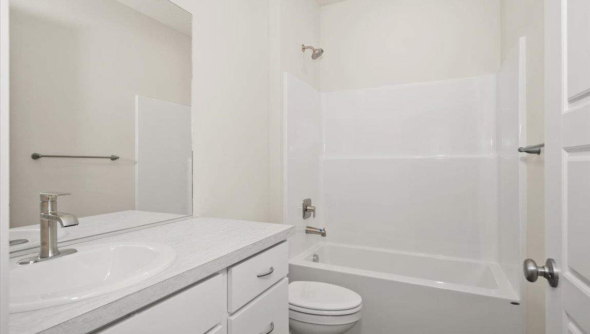 3814 S Walden St - Photo 13