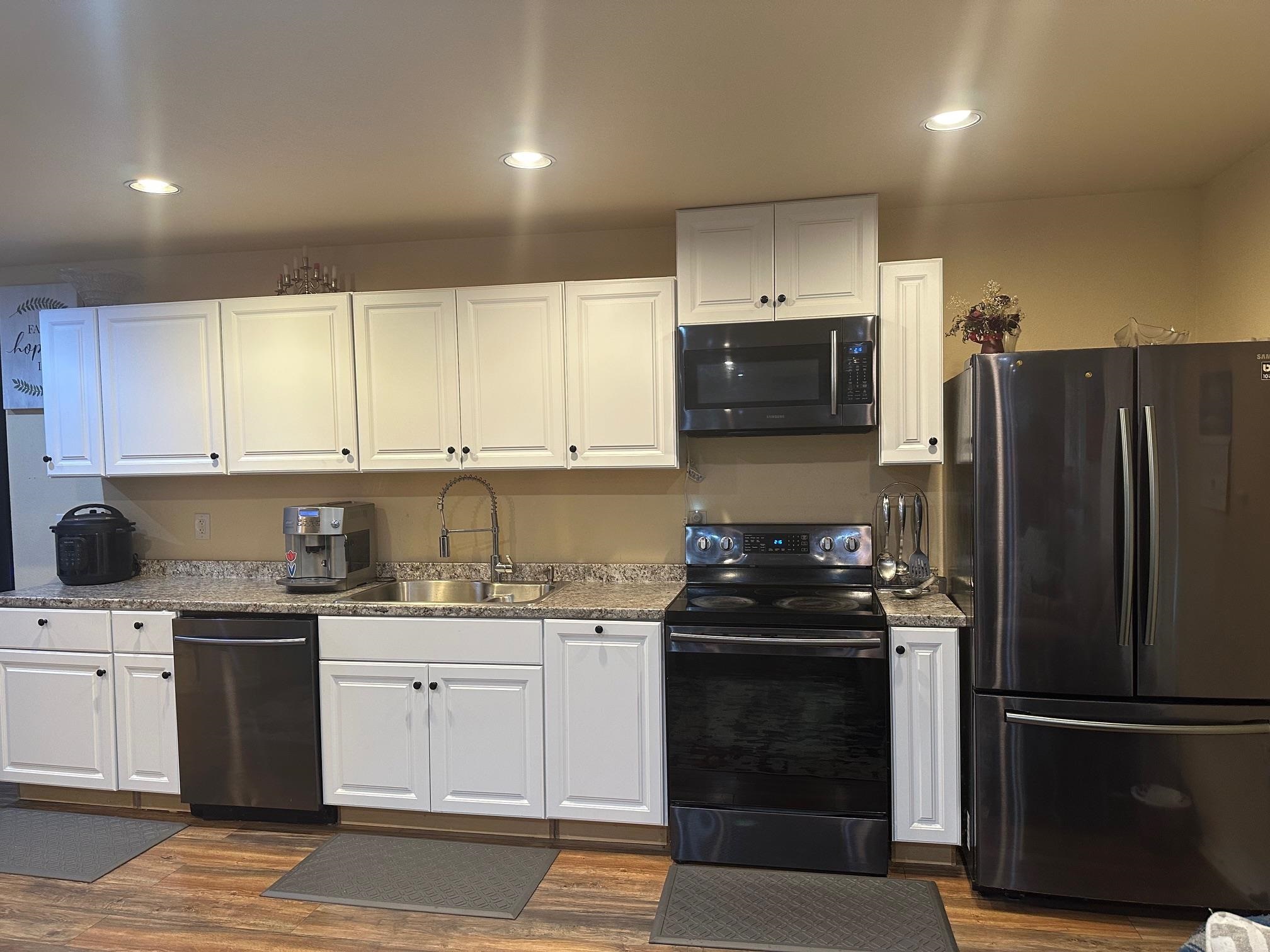 18427 W Burnett Rd - Photo 4