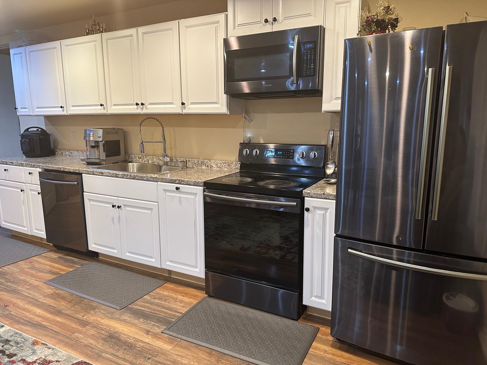 18427 W Burnett Rd - Photo 6