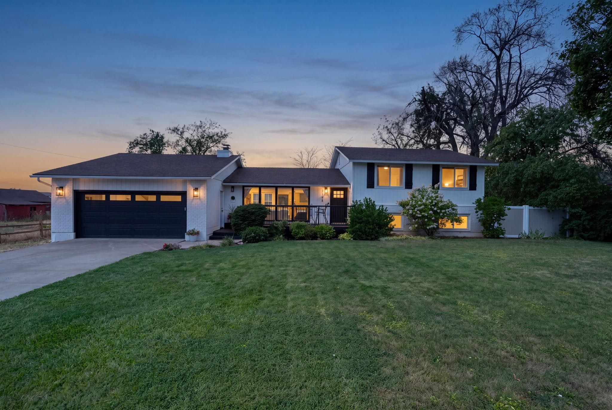 5105 N Keller Rd - Photo 1