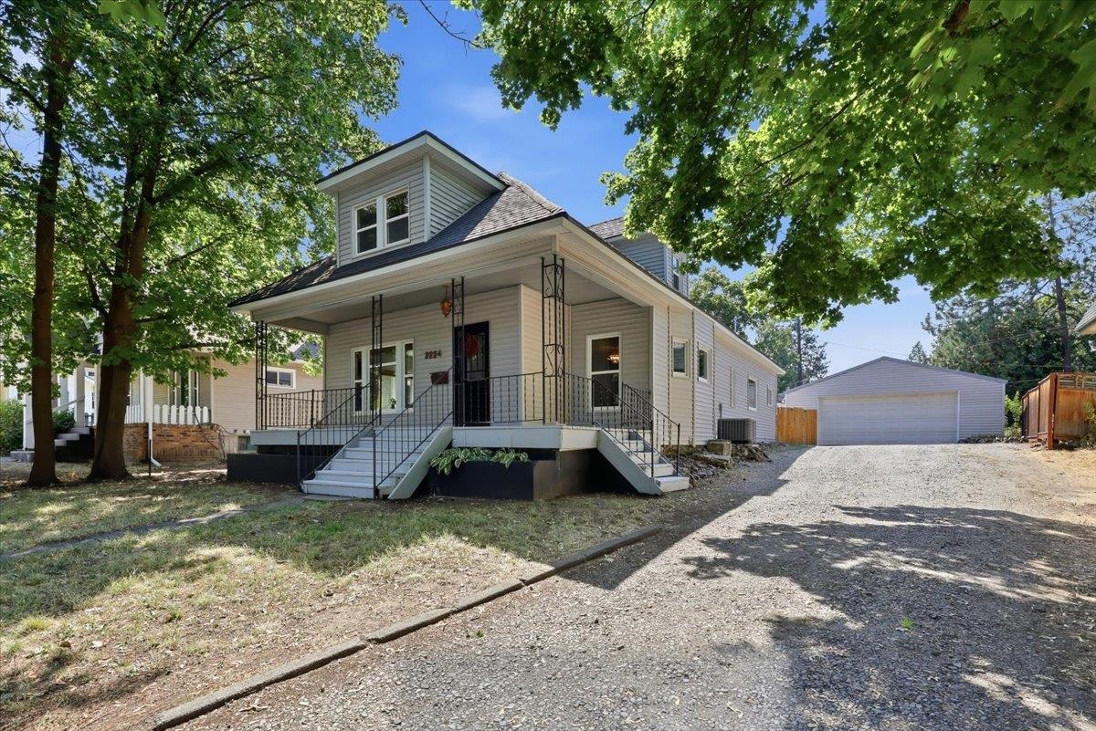 2224 S Grand Blvd - Photo 2