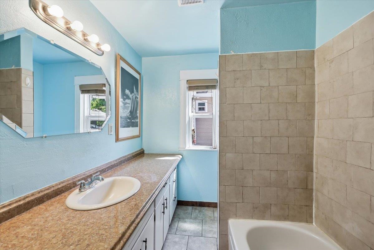 2224 S Grand Blvd - Photo 12