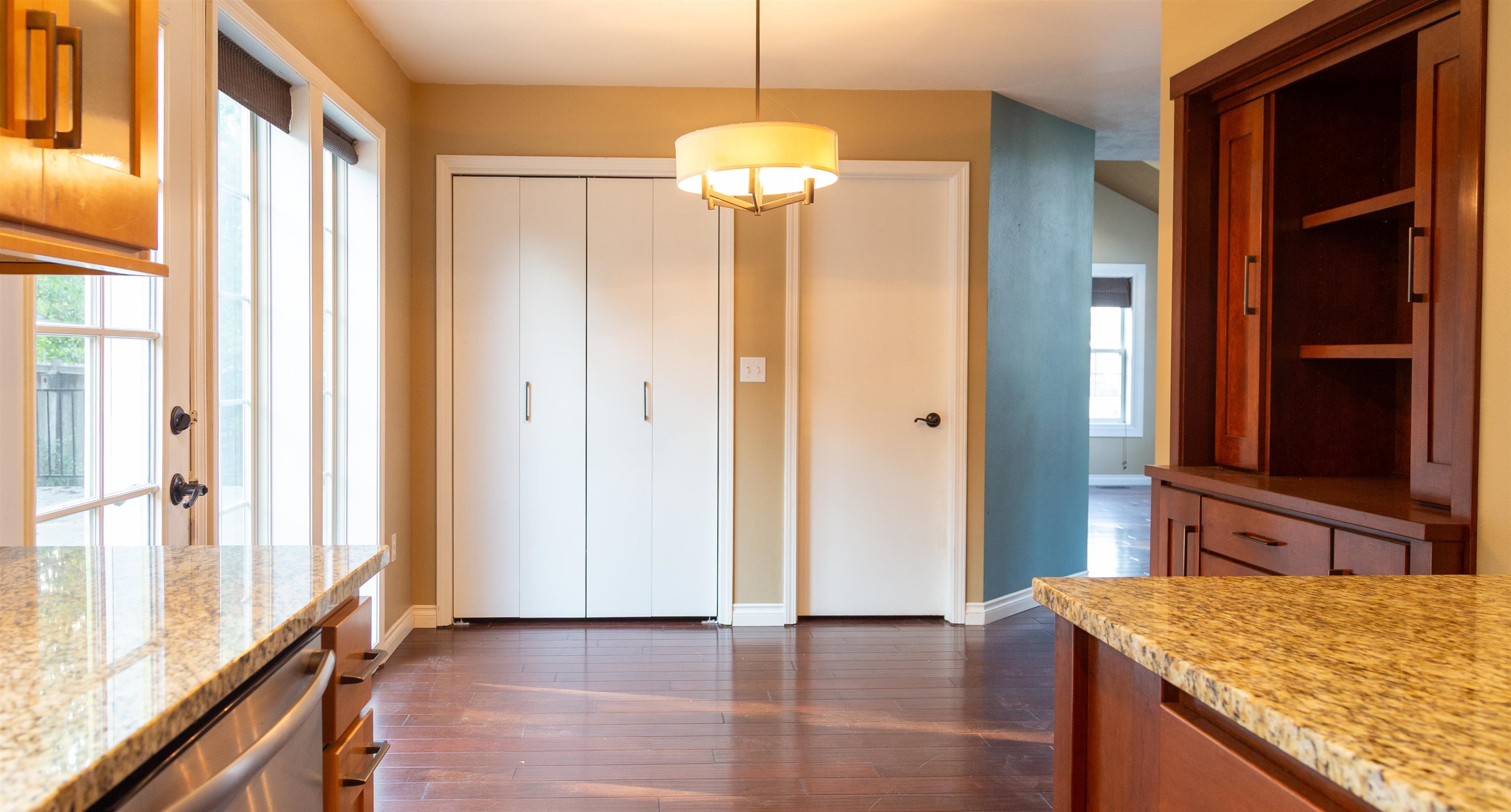1316 W Maxine Ct - Photo 8