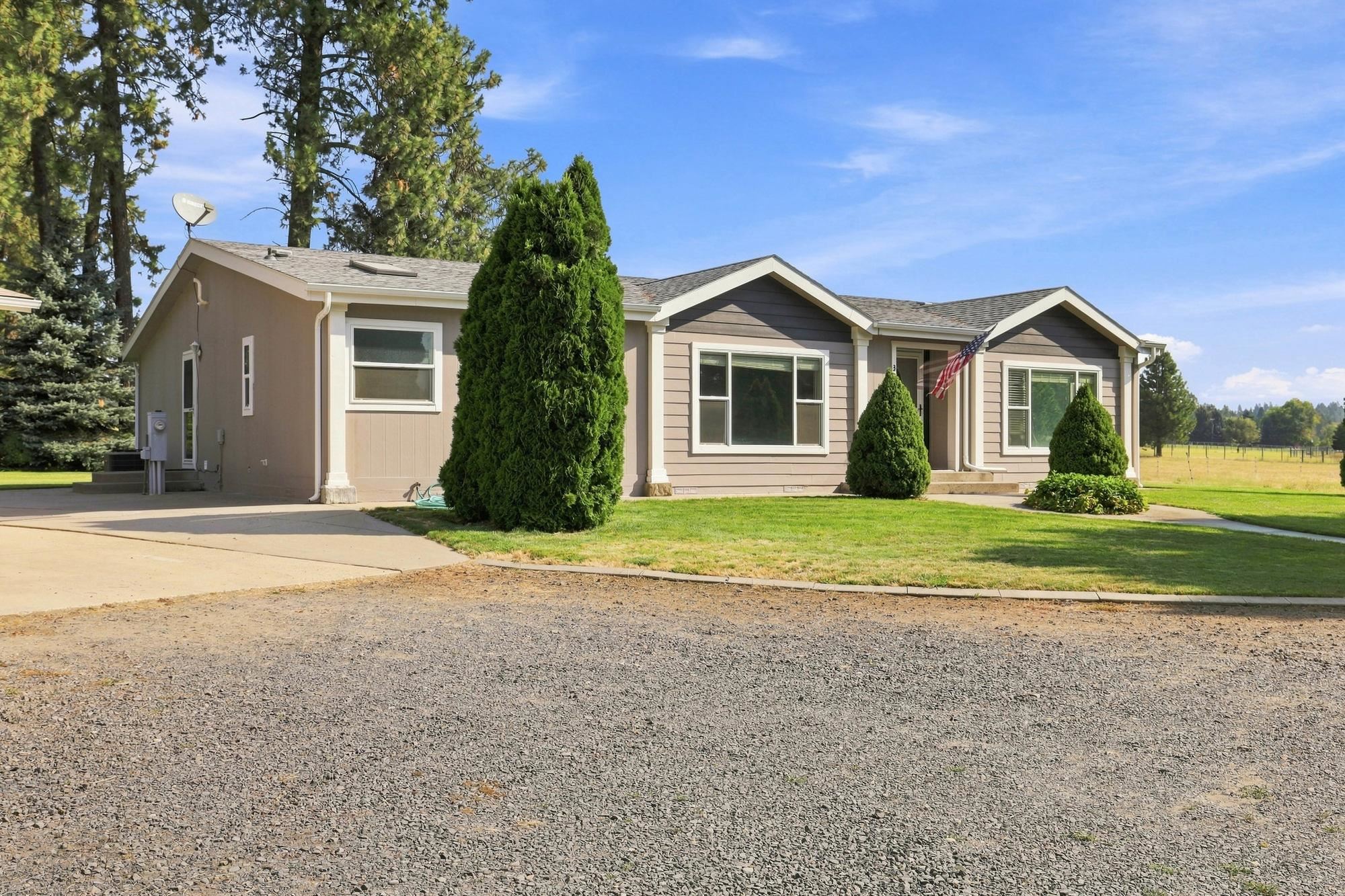 321 E Saltz Ln - Photo 3