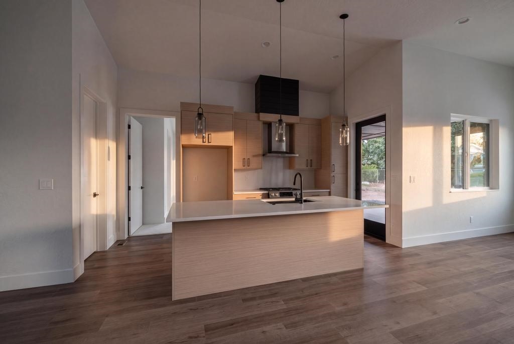 11005 E 36TH Dr - Photo 19