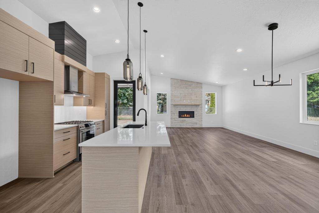 11005 E 36TH Dr - Photo 12
