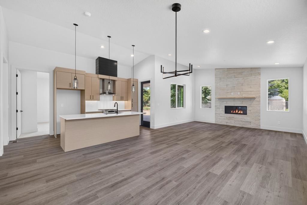 11005 E 36TH Dr - Photo 10