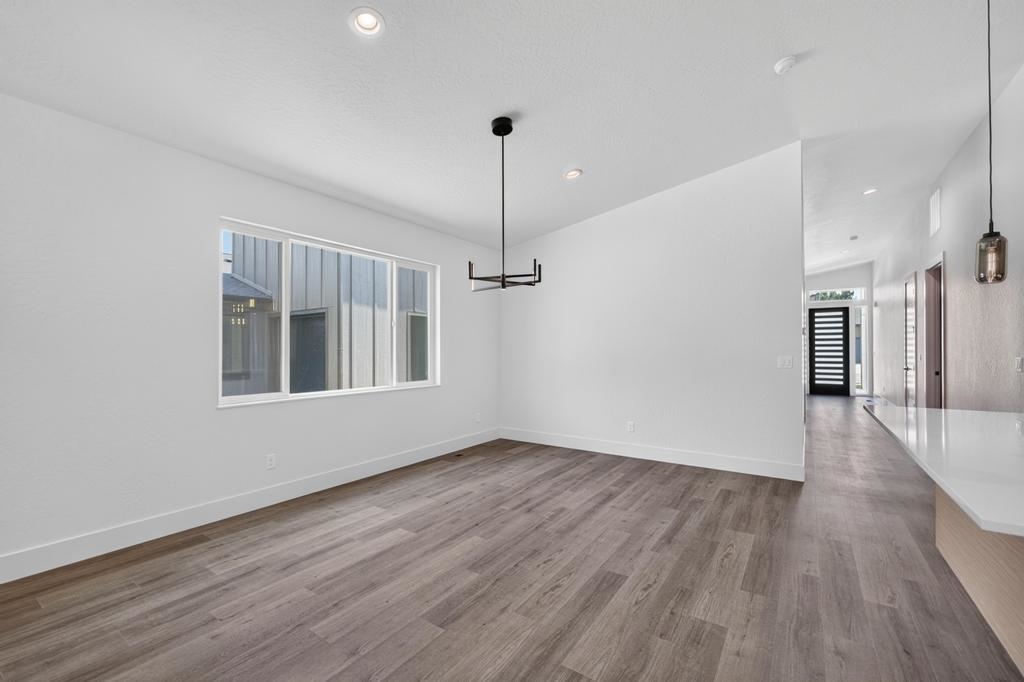 11005 E 36TH Dr - Photo 27