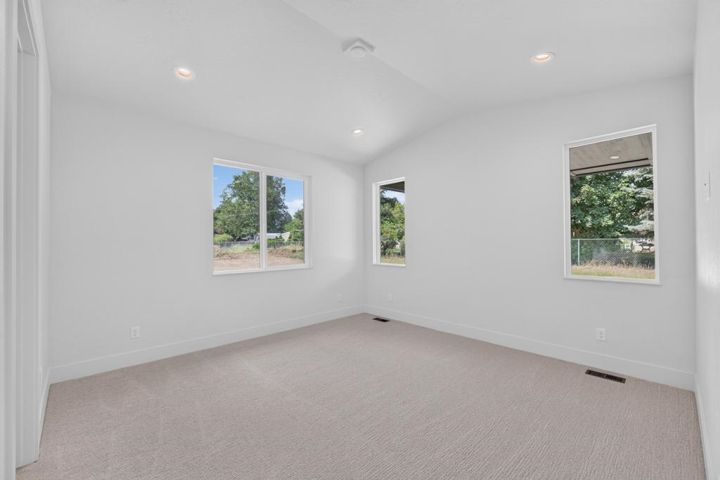 11005 E 36TH Dr - Photo 32