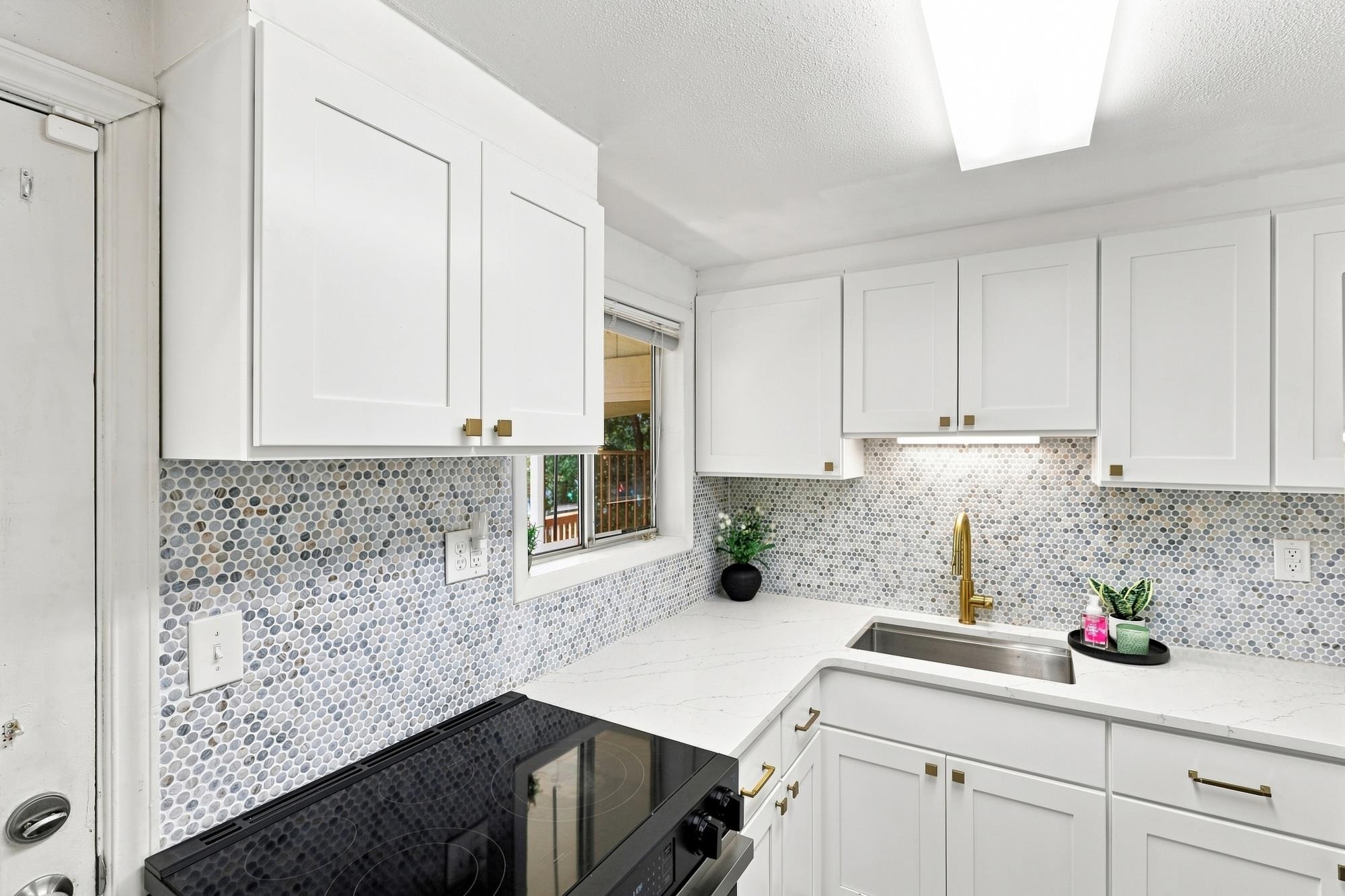 2307 W Broad Ave - Photo 6