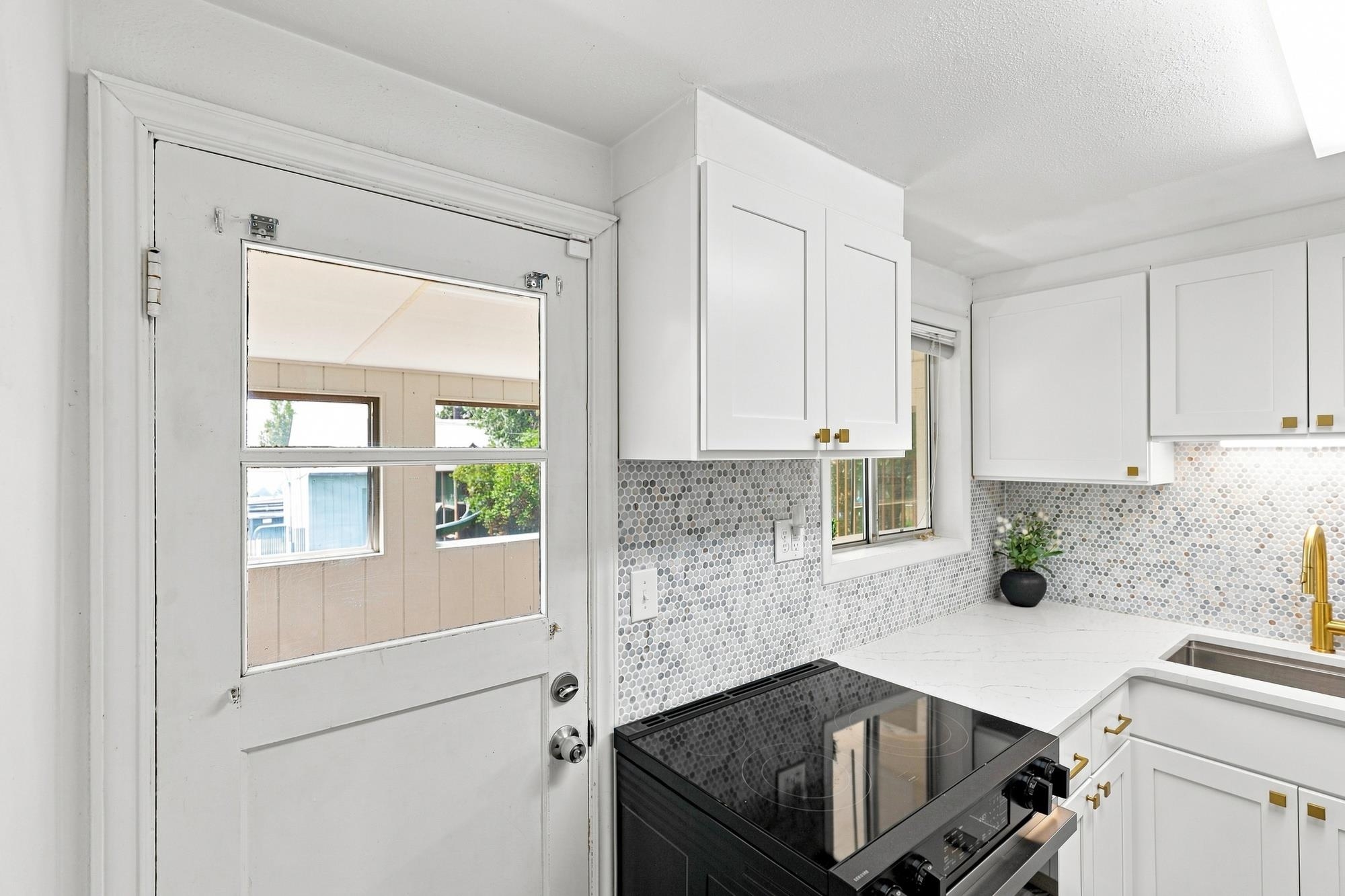 2307 W Broad Ave - Photo 10