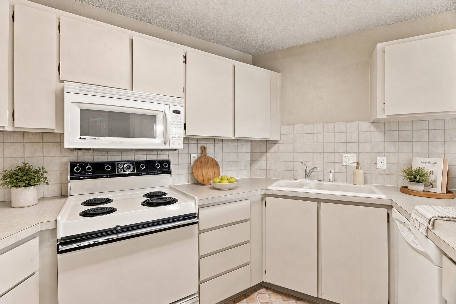 10321 E Main Ave - Photo 12