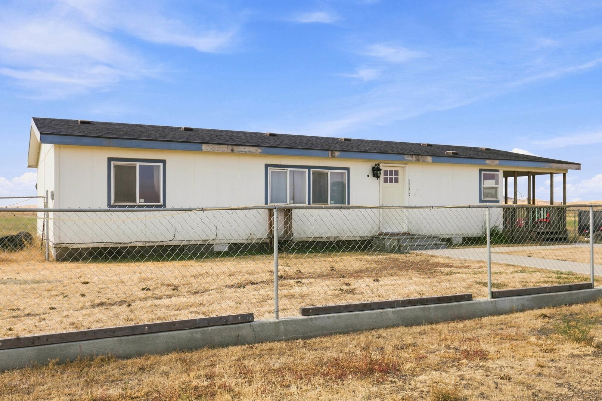 52900 E Bisson Rd - Photo 2