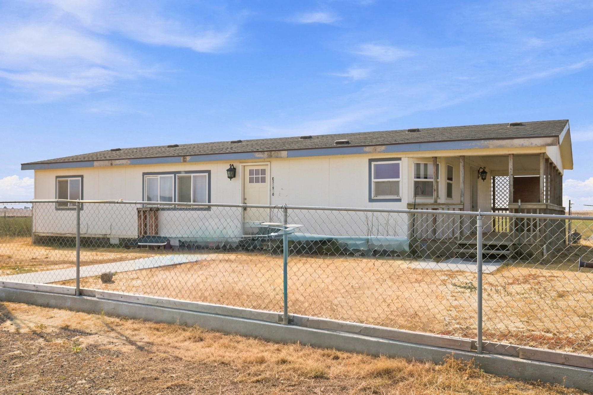 52900 E Bisson Rd - Photo 3