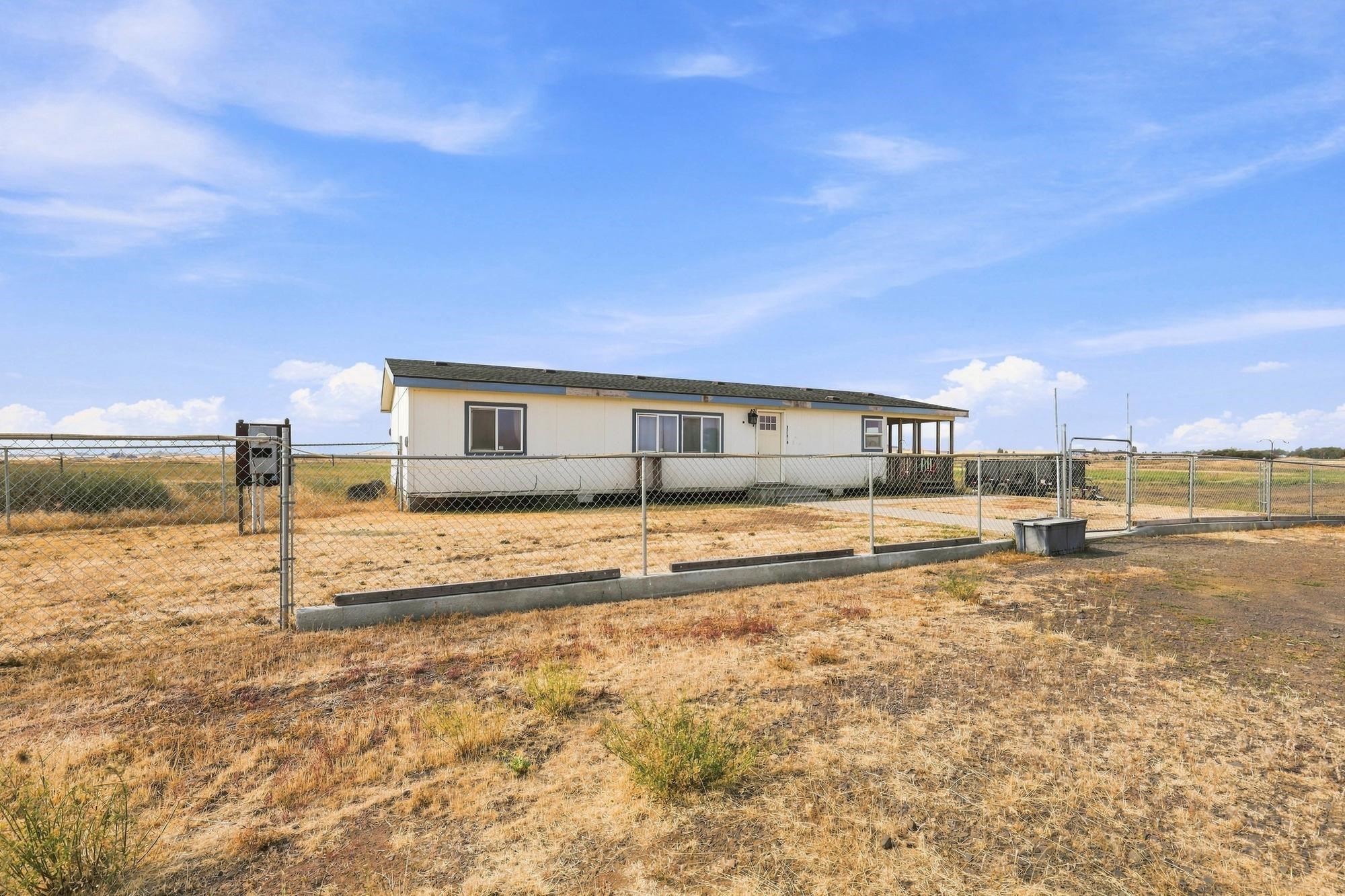 52900 E Bisson Rd - Photo 28