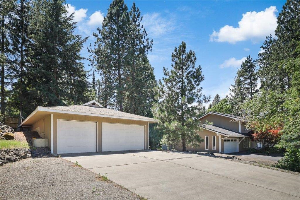 1728 E Rockwood Blvd - Photo 2