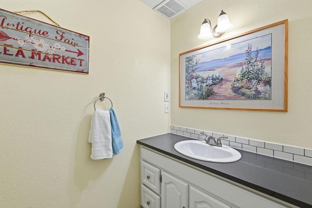 1616 W Strong Rd - Photo 32