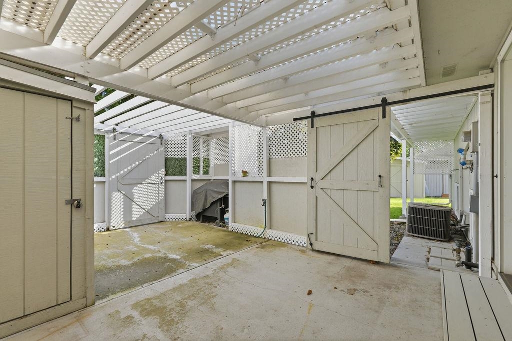 1005 W Bellwood Dr - Photo 36