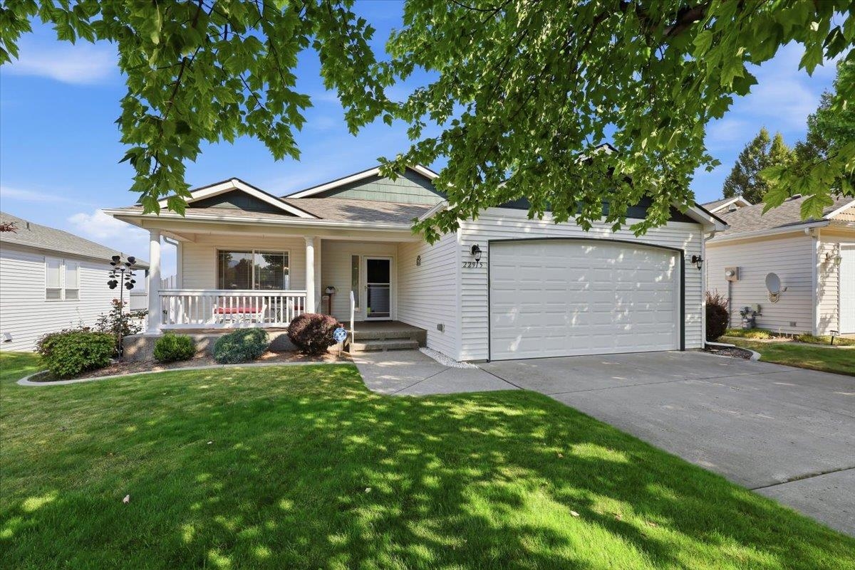 22915 E Eaglebend Ln - Photo 1