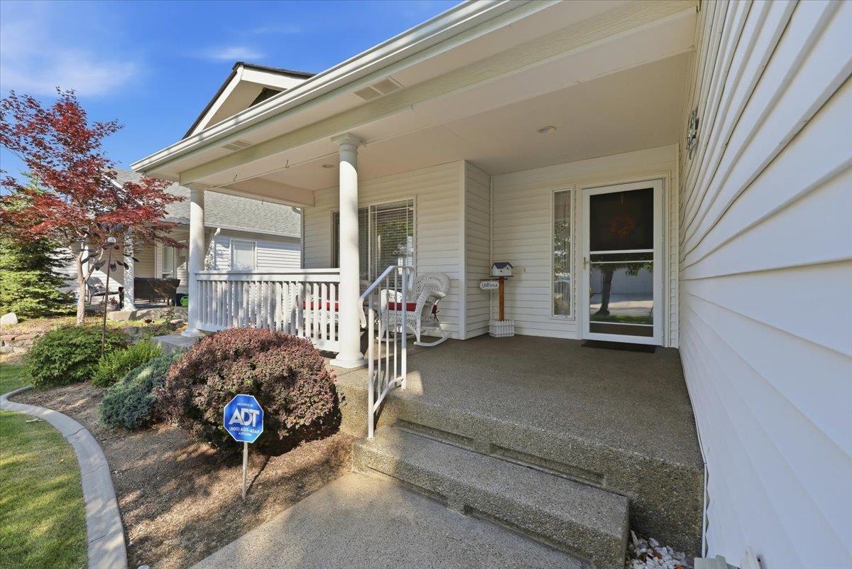 22915 E Eaglebend Ln - Photo 2